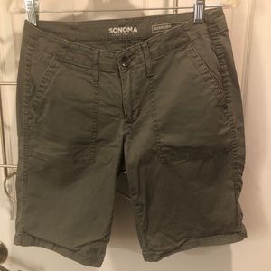 Sonoma Bermuda shorts cotton/spandex sz 4